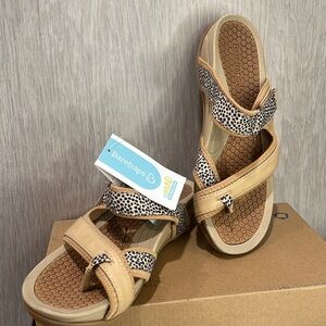 BearTraps Deserae Slide Sandal 8